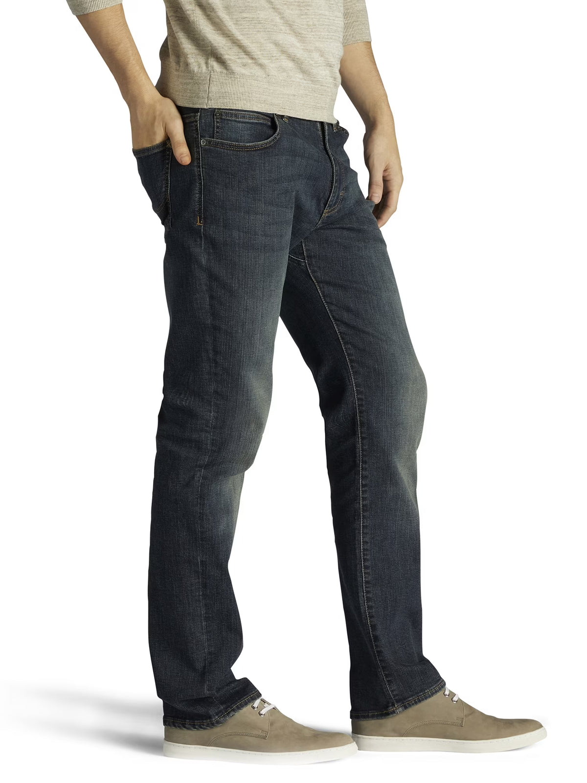 Men’S Big & Tall Extreme Motion Straight Fit Tapered Leg Jeans